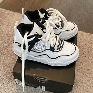Jordan 4 retro se little kids shoes